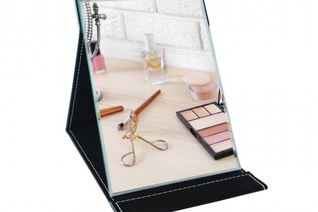 portable-folding-mirror-with-built-in-case-stand