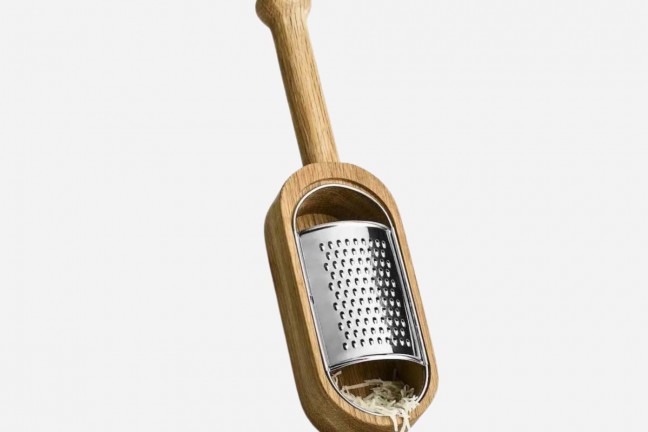 sagaform-nature-collection-oak-cheese-grater-with-handle