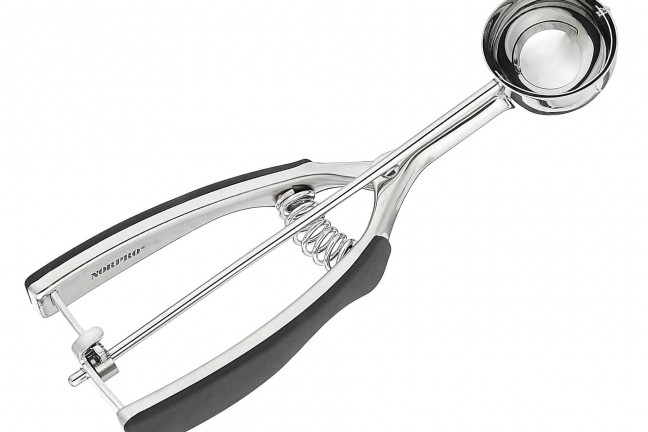 norpro-grip-ez-stainless-steel-spring-action-scoop