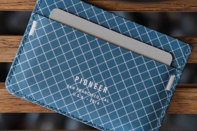 pioneer-molecule-card-wallet