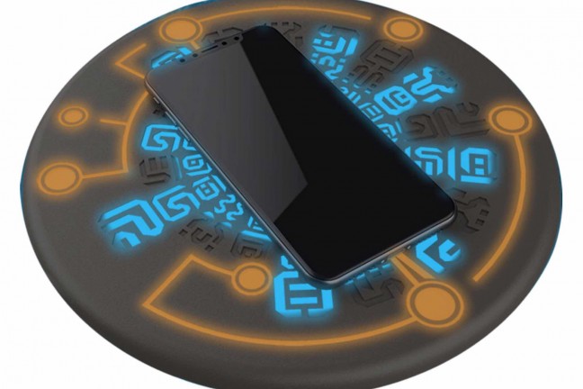 regisbox-sheikah-slate-zelda-themed-wireless-phone-charging-pad