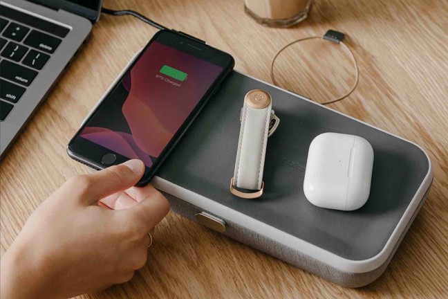 orbitkey-nest-desk-organizer-wireless-charger