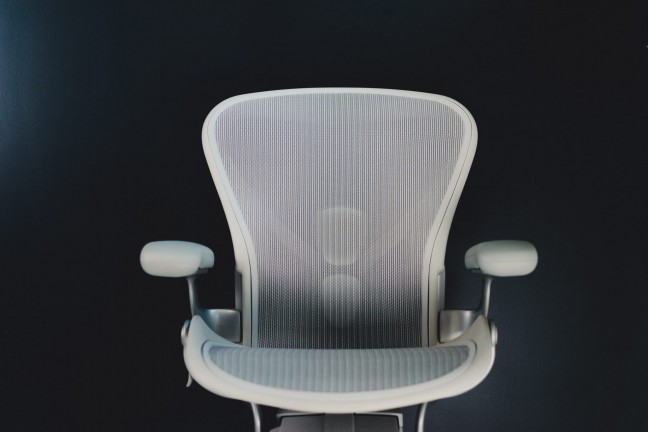 Herman-Miller-Aeron-4