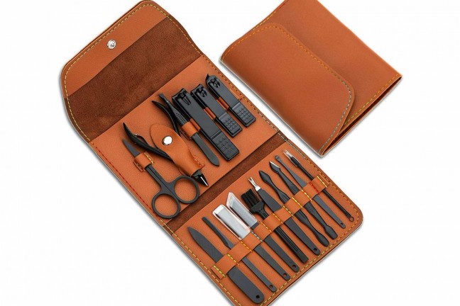 stainless-steel-manicure-set-with-pu-leather-pouch