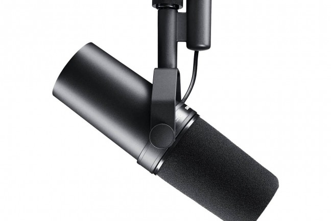 shure-sm7b-dynamic-cardioid-vocal-microphone