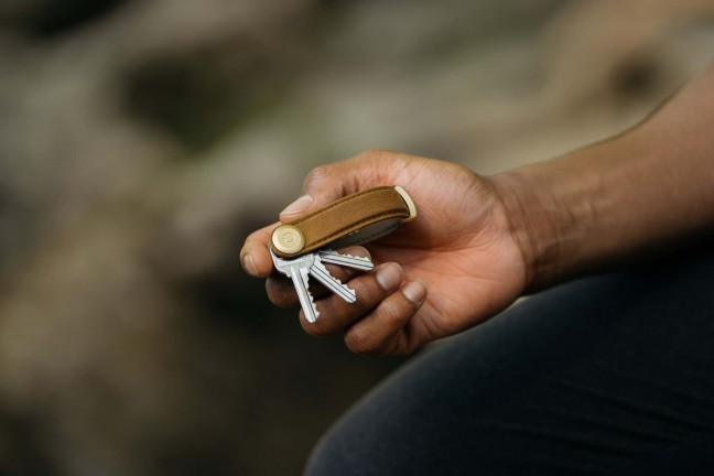 orbitkey-waxed-canvas-key-organizer